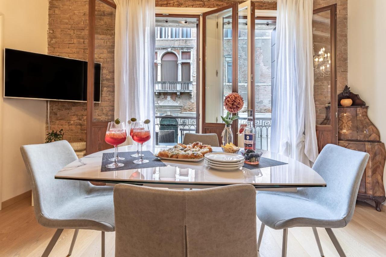 Italian Experience-Riva Degli Schiavoni Boutique Apartment Венеция Экстерьер фото